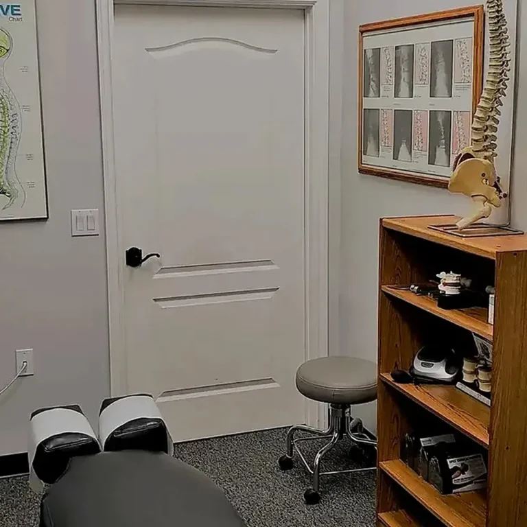 Home 16 chiropractic-treatment-room-with-adjustment-table-california-oaks-chiropractic-image