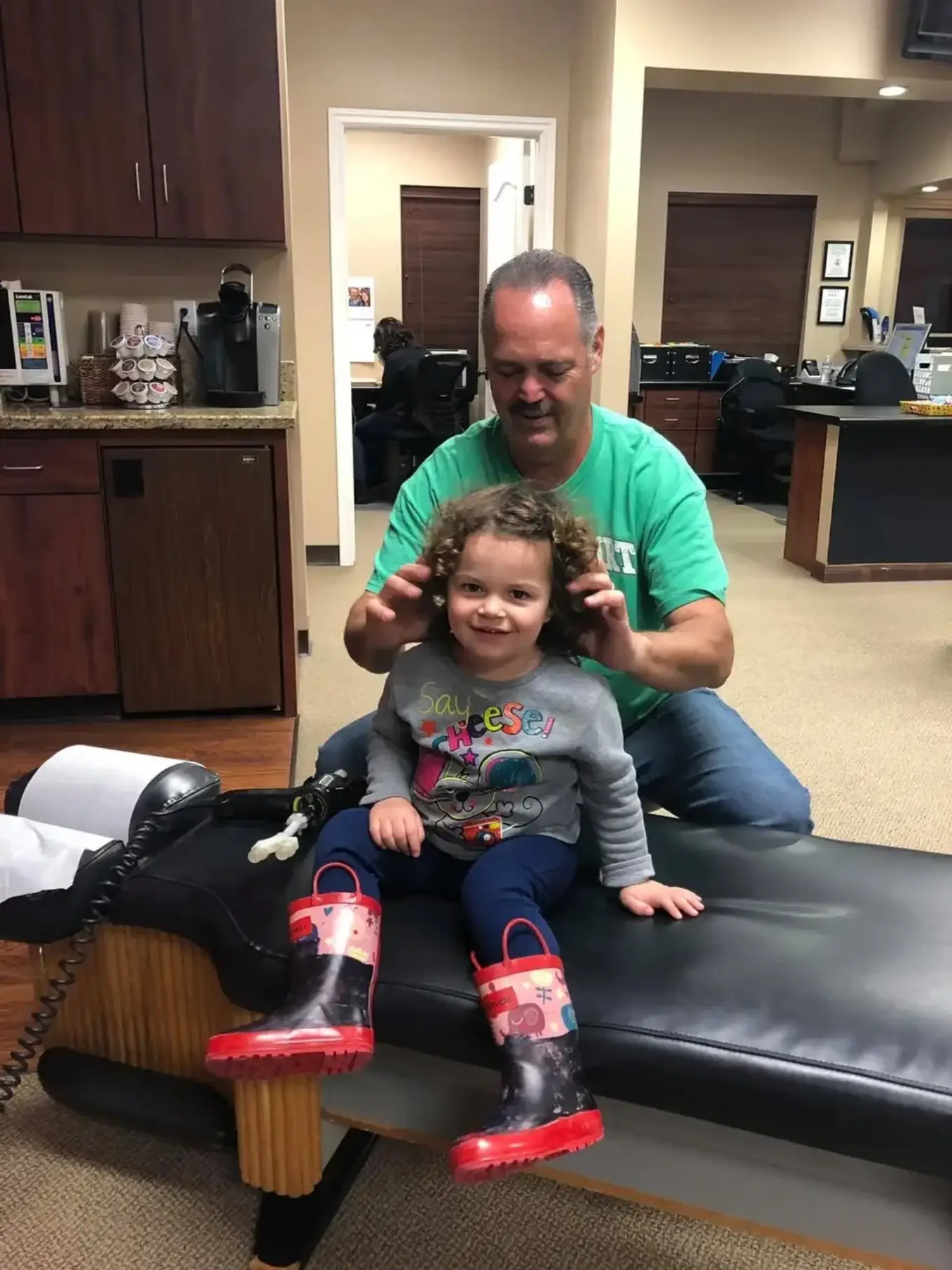 Pediatric chiropractic care at California Oaks Chiropractic